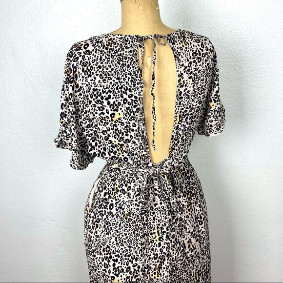 Lush Cheetah Print V Neck Midi Dress - Picture 4 of 9